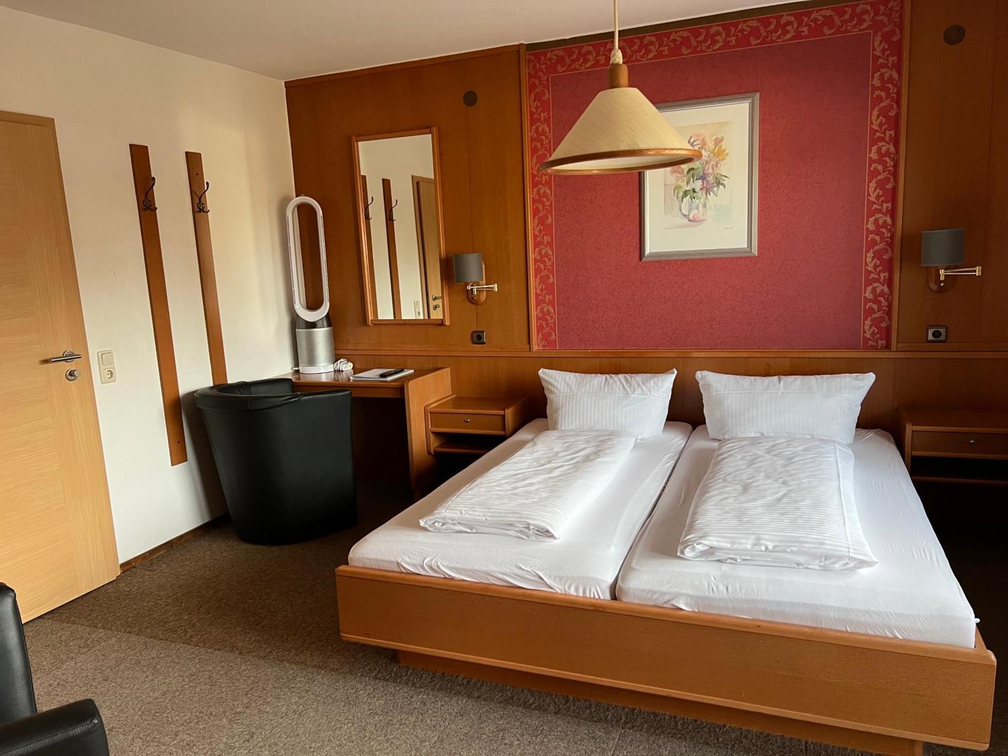 Hotel Wettlaufer Homberg  Esterno foto